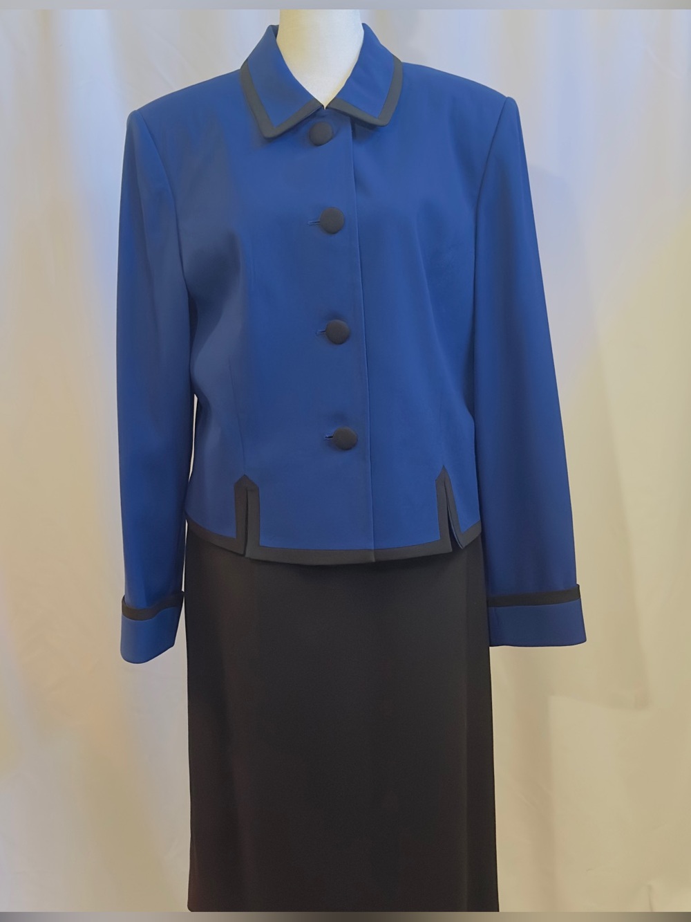 Kasper for ASL Womans 2PC Royal Blue Jacket & Black Skirt Suit Black Piping